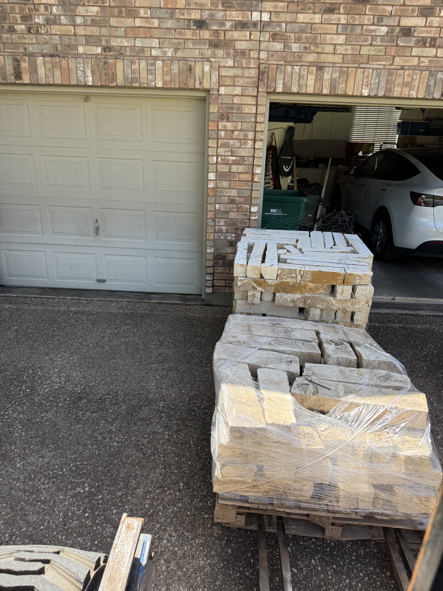 Driver's photo of 4"x6" Nicotine Limestone Chop Blocks in Austin