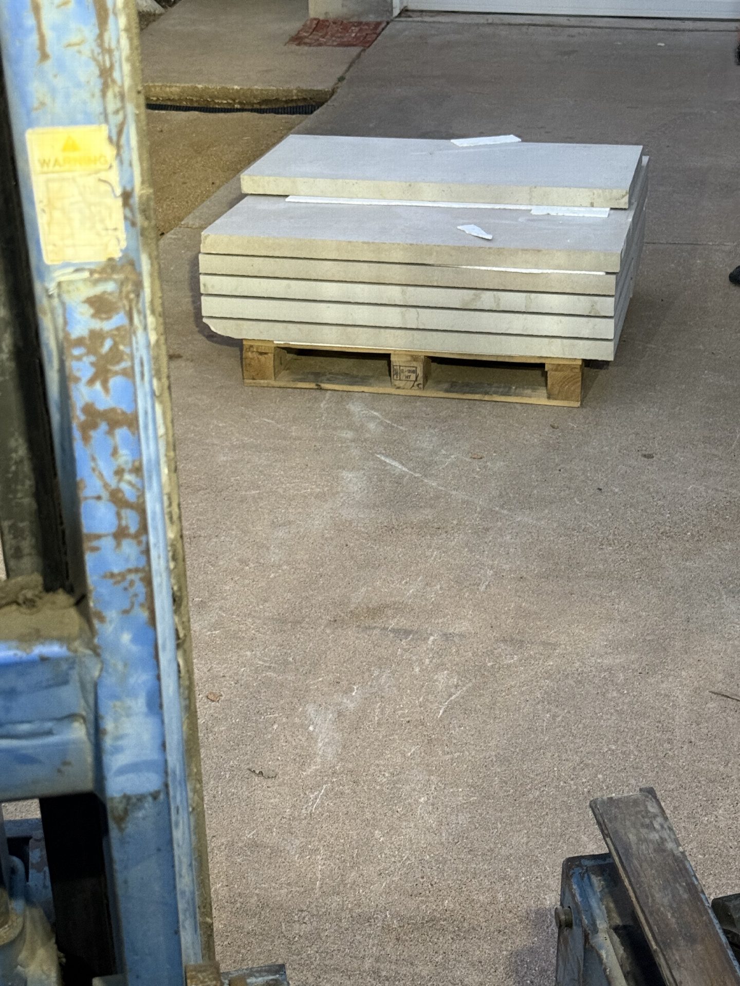 Driver's photo of 2'x4' Grey Buff Lueder Pavers (2.25" Thick) in Austin