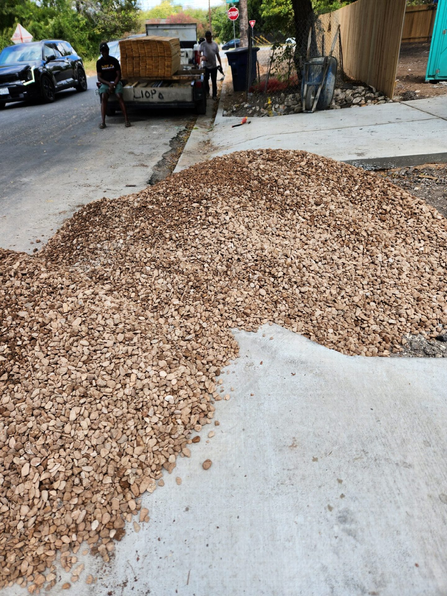 Driver's photo of 5 yards of 3/4"x 1'' Washed River Gravel in Austin