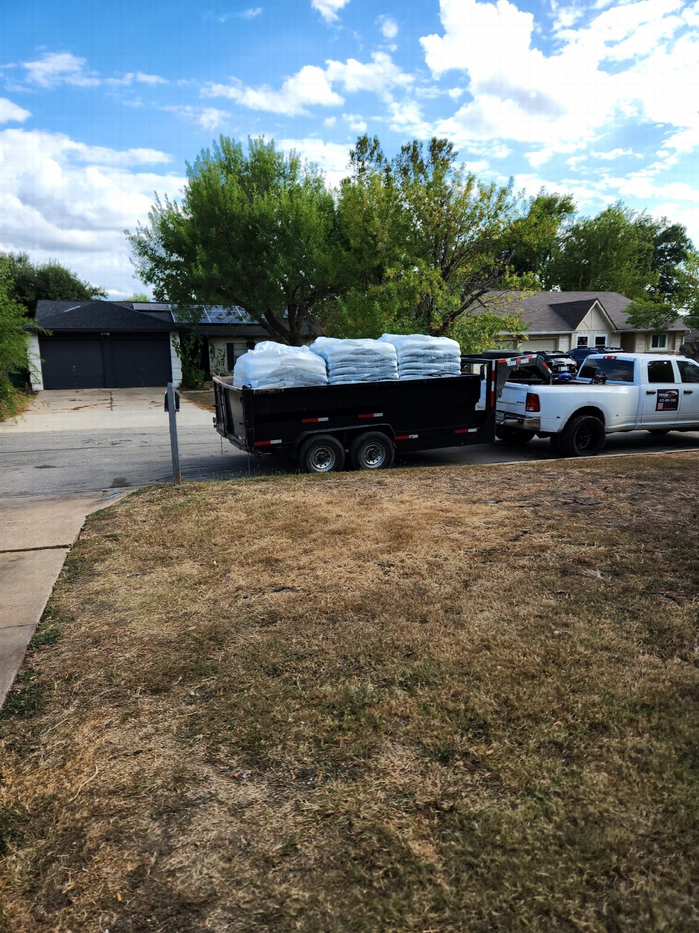 Driver's photo of Bagged Black Dyed Mulch in Hutto