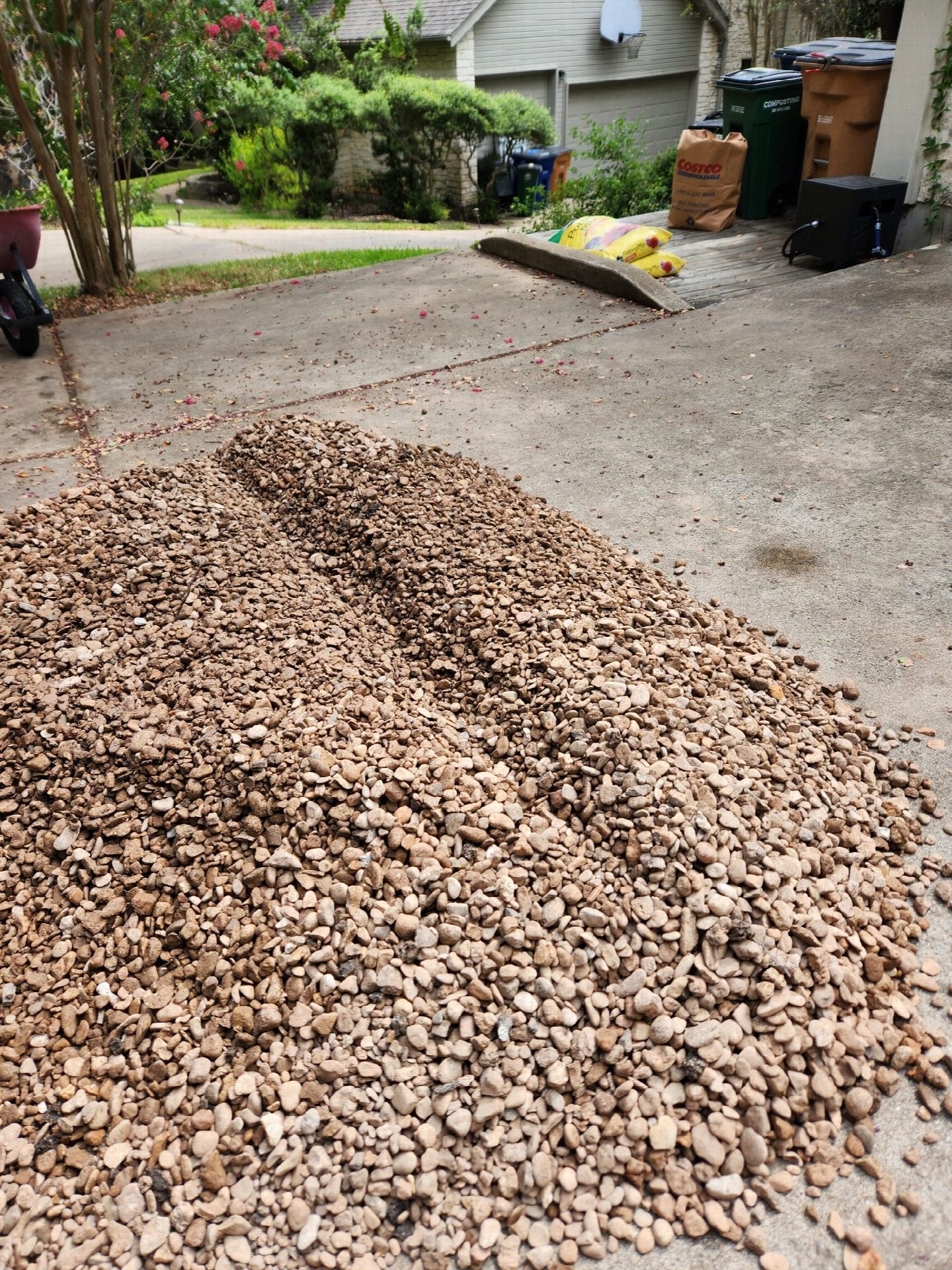 Driver's photo of 1.5 yard of 3/4"x 1'' Washed River Gravel in Austin