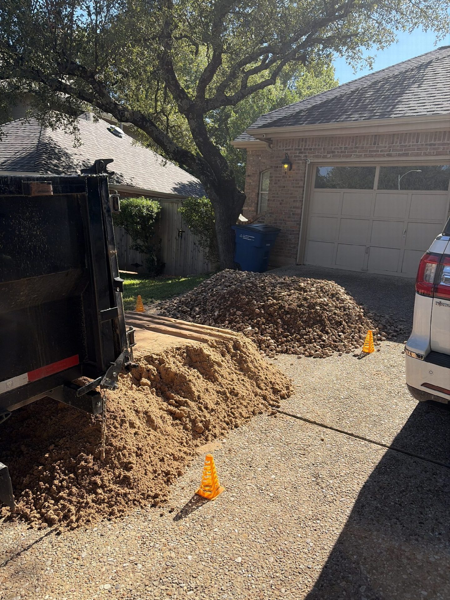 Driver's photo of 2 yards of 1"x2" Washed River Gravel in Austin