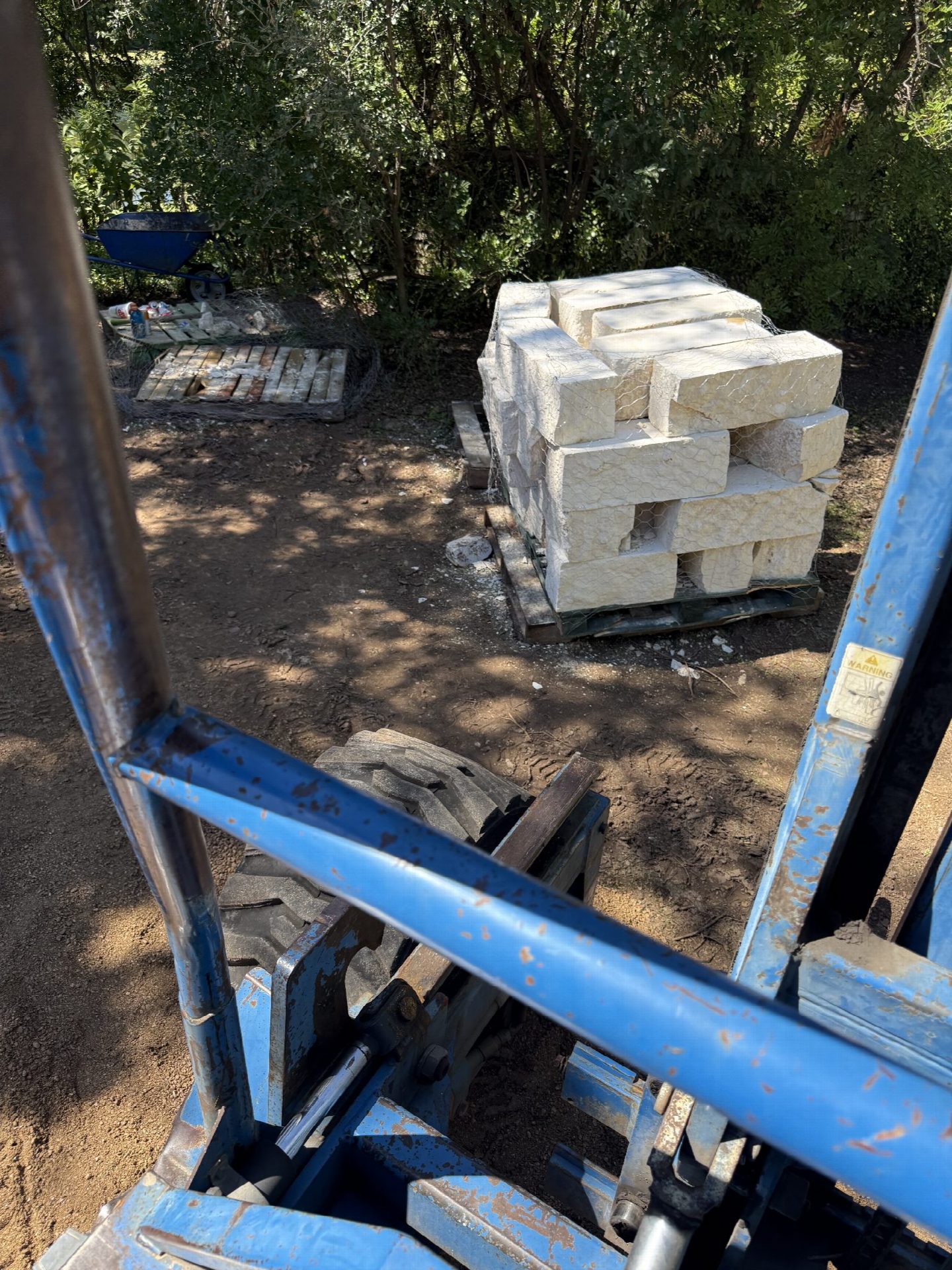 Driver's photo of 8"x8" White Limestone Chop Blocks in Austin