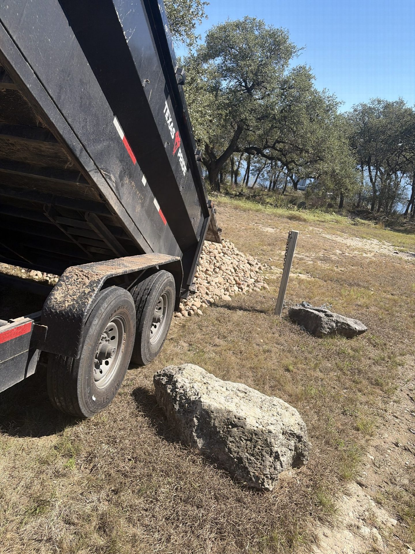 Driver's photo of 5 yards of 2"x4" Washed River Gravel in Austin