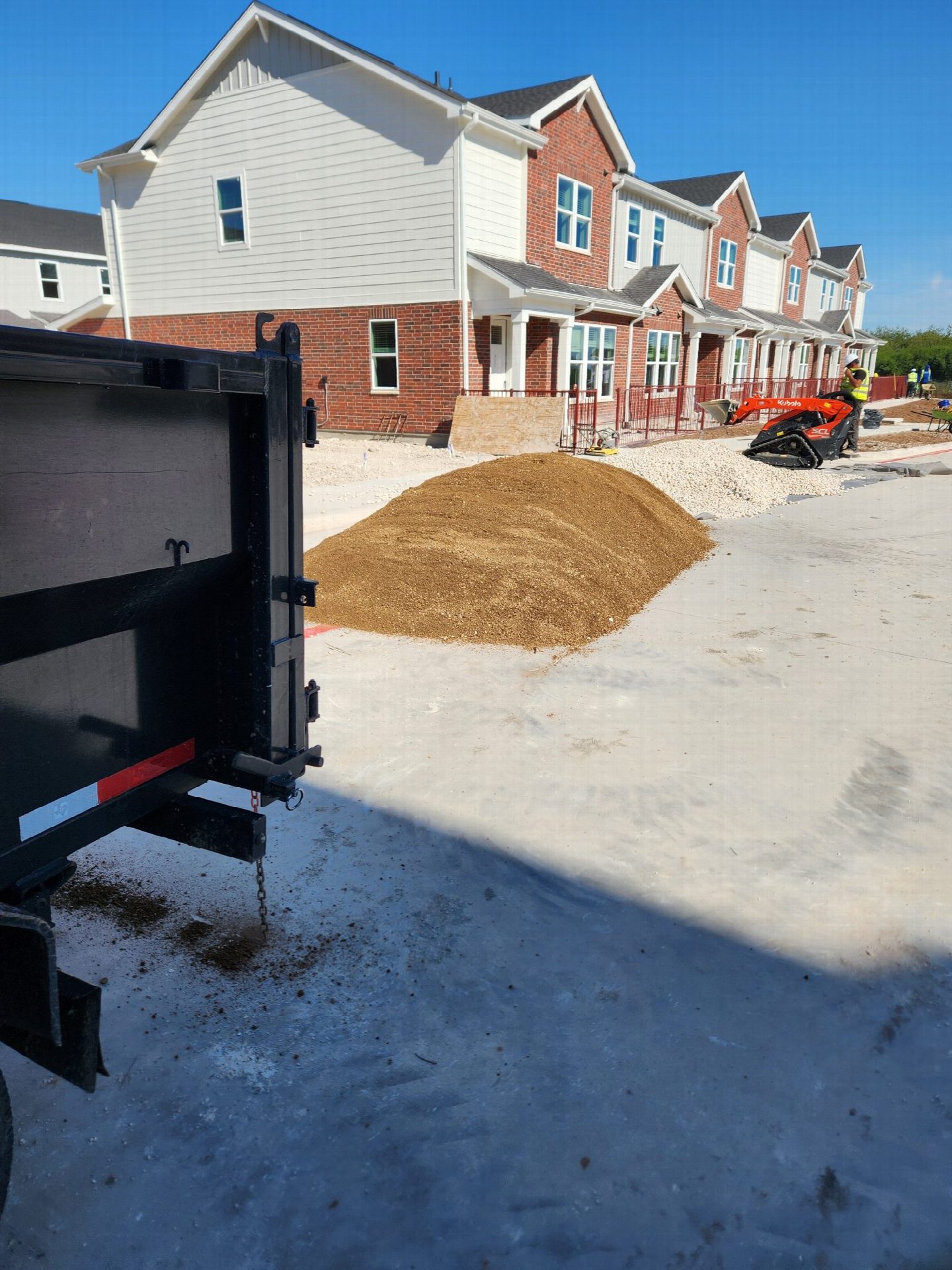 Driver's photo of 10 yards of 1/2" minus - Decomposed Granite in Pflugerville