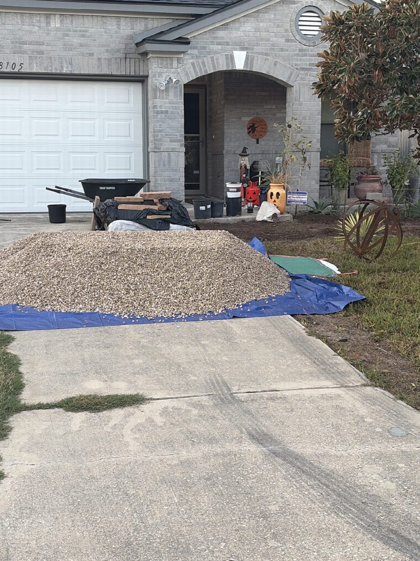 Driver's photo of 2 yards of 3/4" Crushed Limestone in Austin