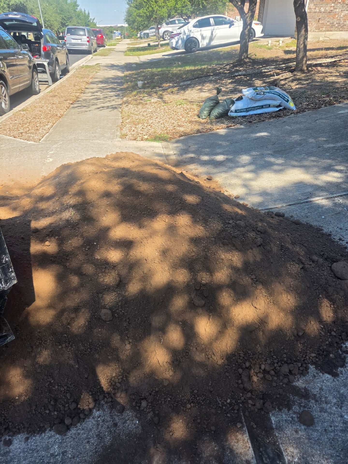 Driver's photo of 2 yards of 75/25 Soil Mix in Austin