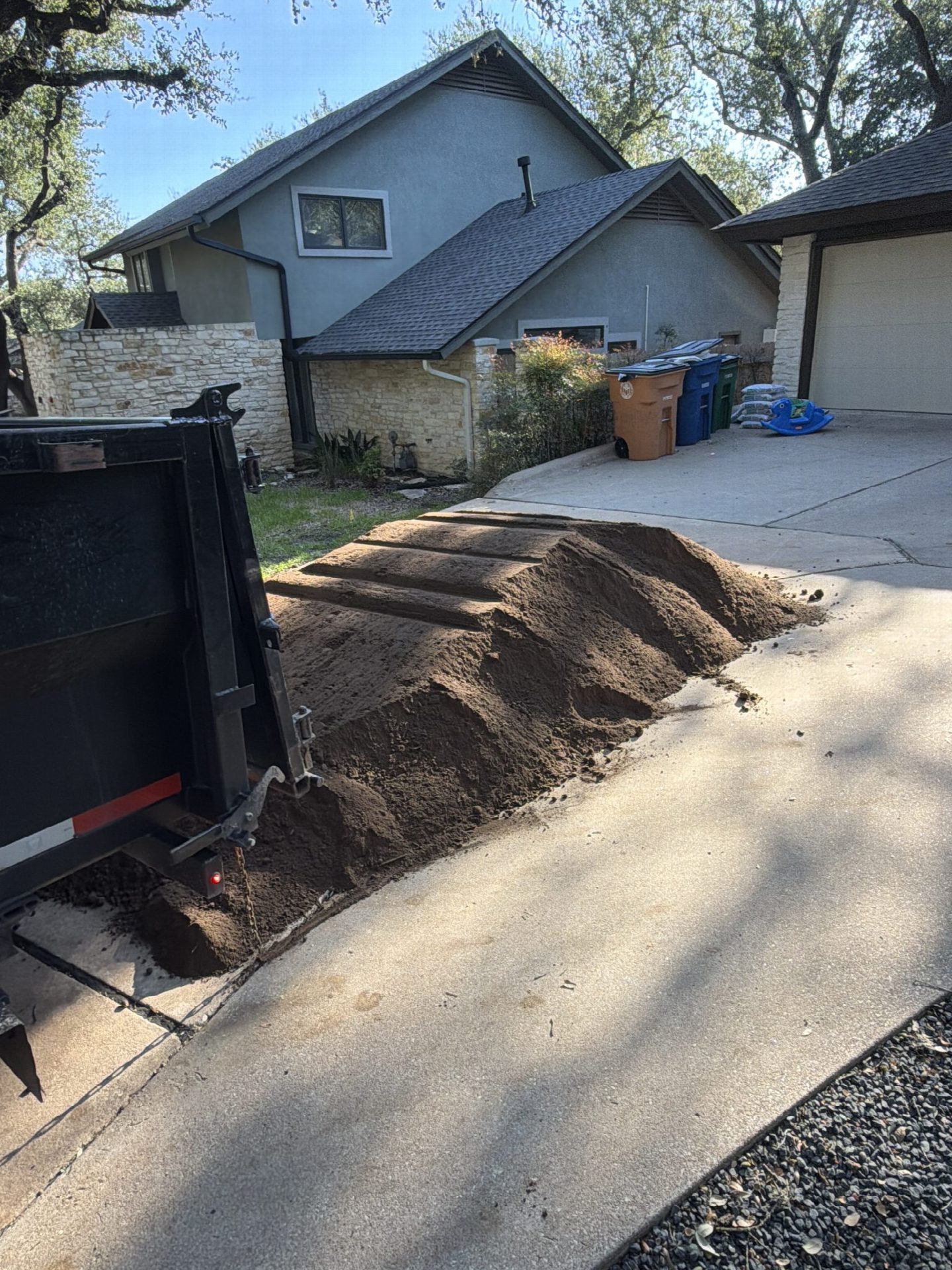 Driver's photo of 5 yards of 50/50 Soil Mix in Austin