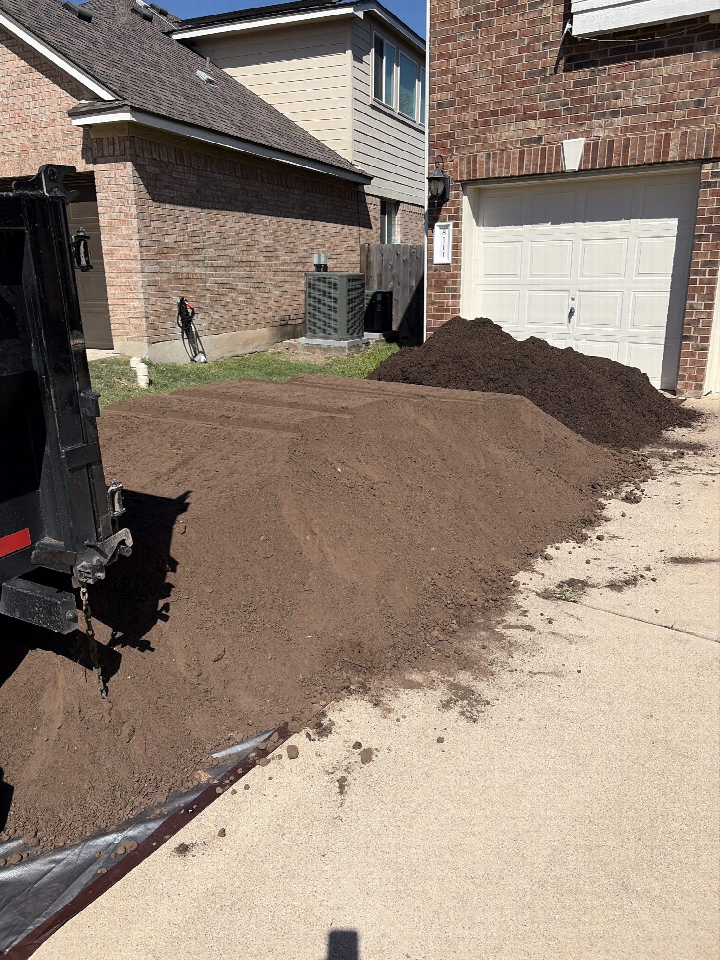 Driver's photo of 7.5 yards of 50/50 Soil Mix in Round Rock