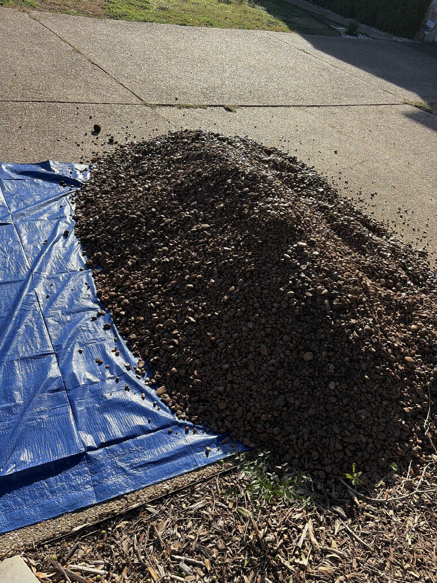 Driver's photo of 1.5 yard of 3/4"x 1'' Washed River Gravel in AUSTIN