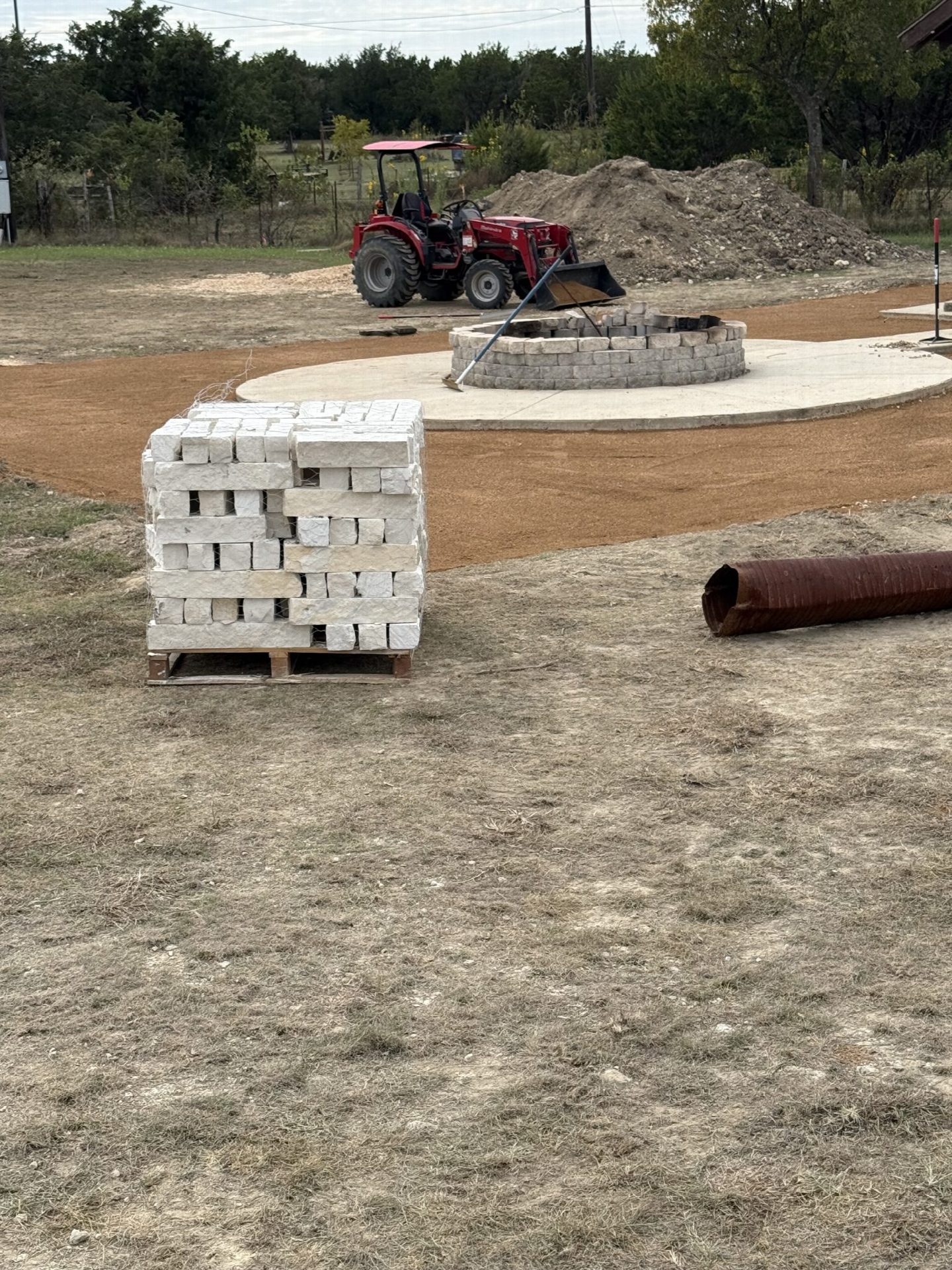 Driver's photo of 4"x4" White Limestone Chop Blocks in Leander