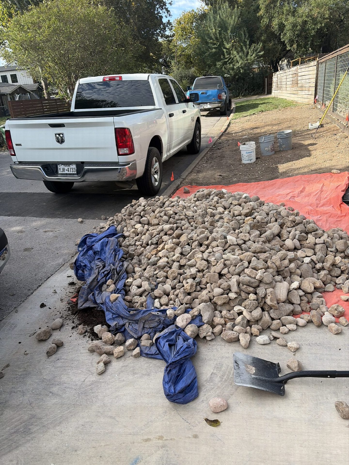 Driver's photo of 2 yards of 2"x5" Washed River Gravel in Austin