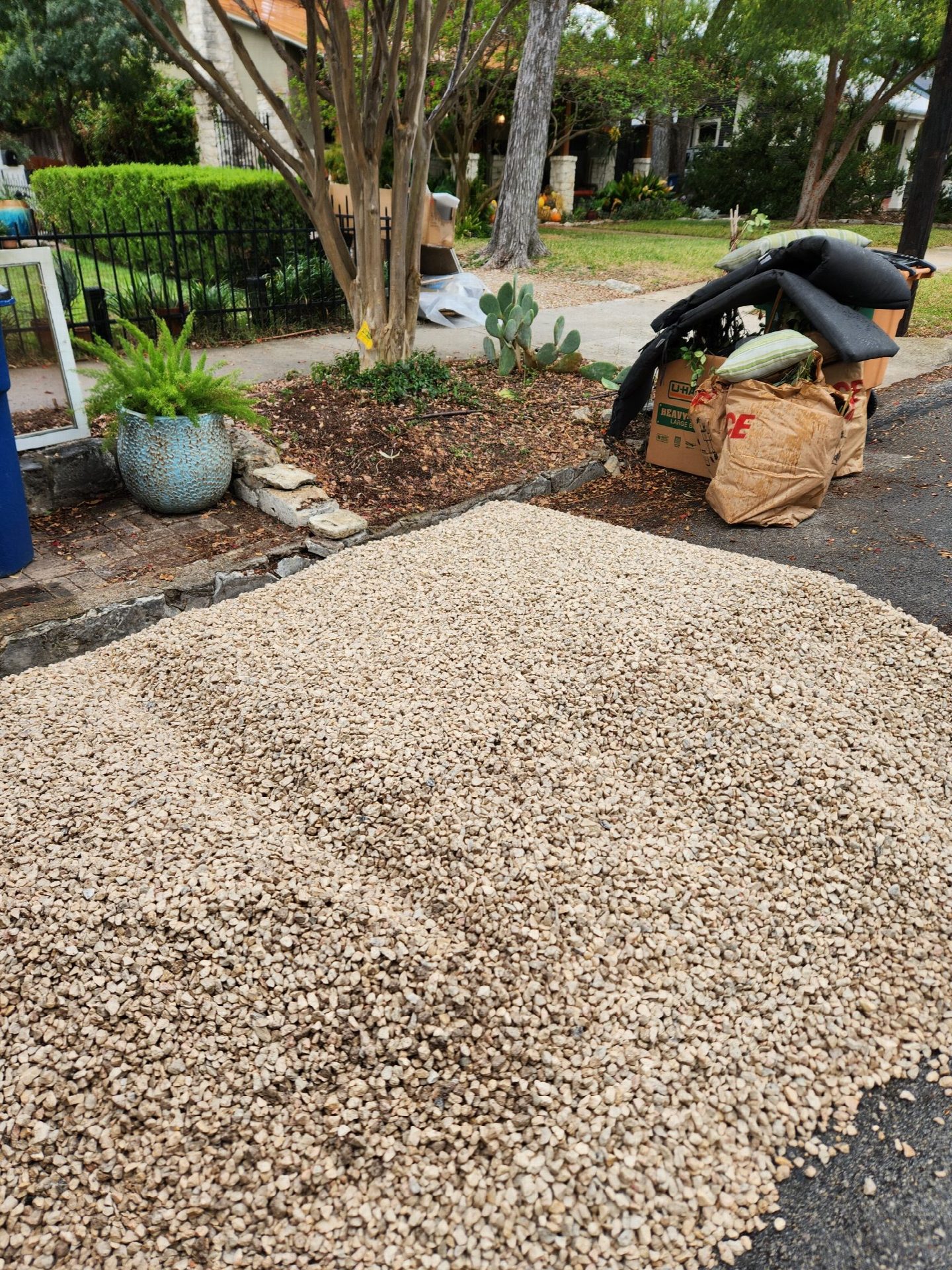 Driver's photo of 5.5 yards of 75/25 Soil Mix in Austin