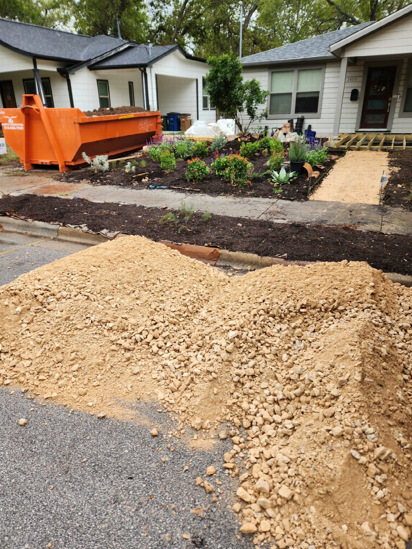 Driver's photo of 1.5 yard of Road Base/Caliche Rock in Austin