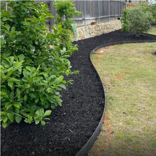 Black Dyed Mulch thumbnail 5