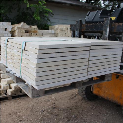 2'x4' Cream Limestone Paver (1.25" thick)